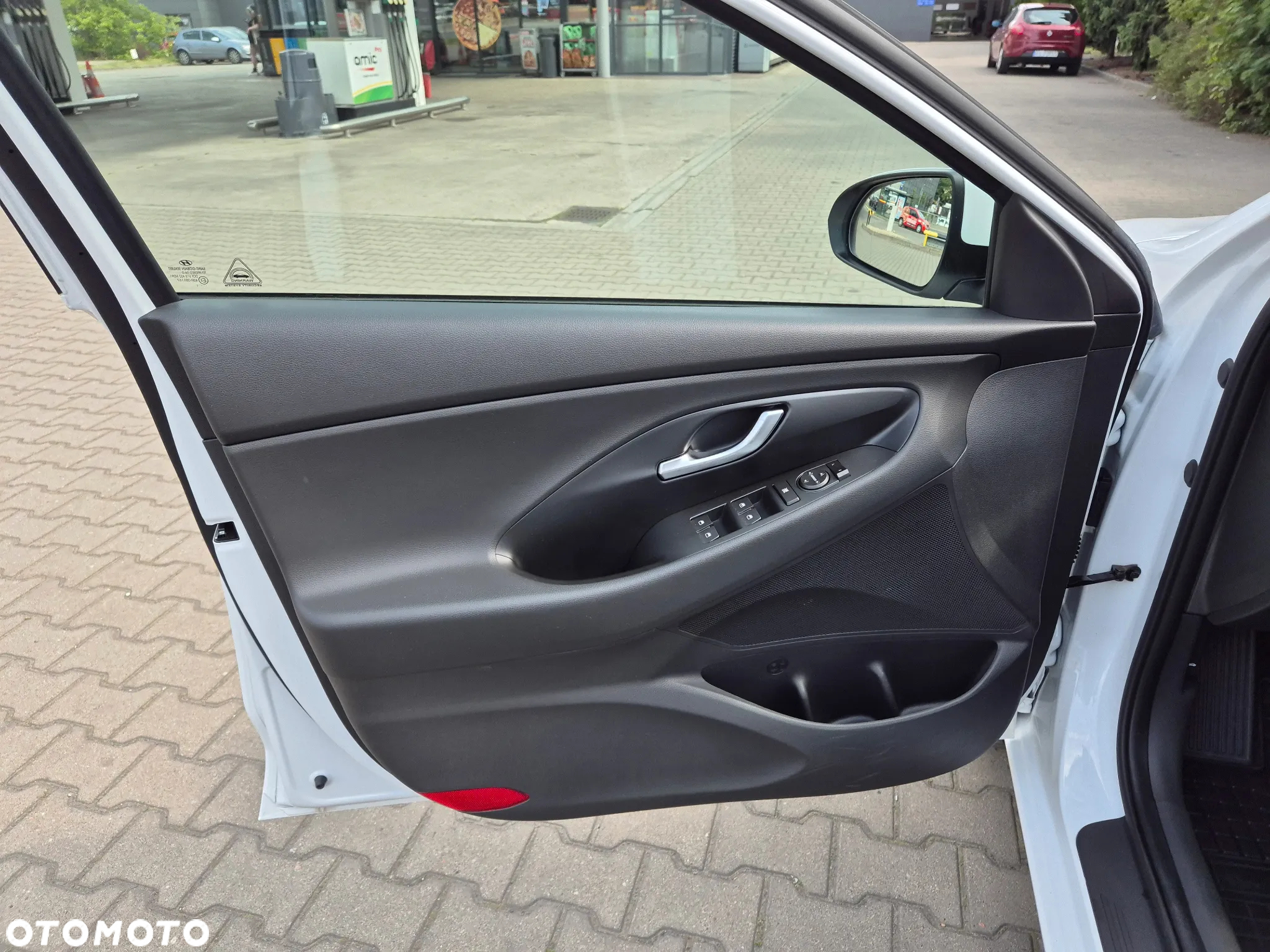 Hyundai i30 1.5 DPI Classic + - 10