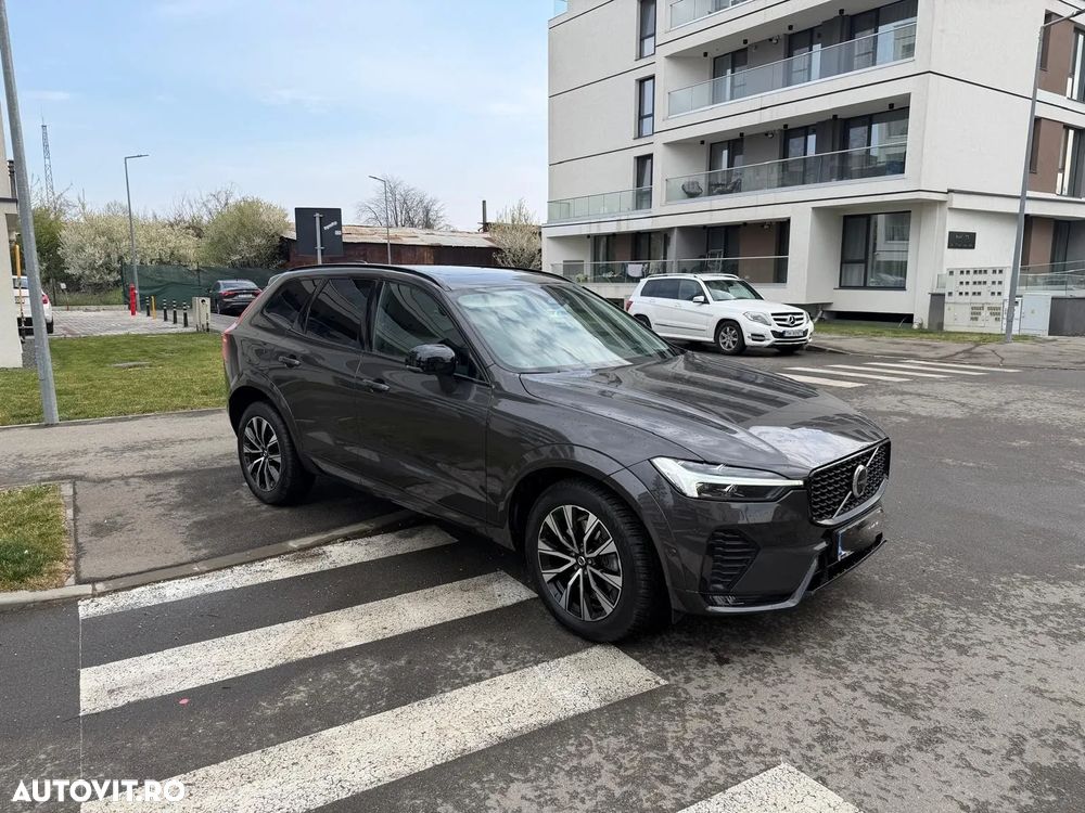 Volvo XC 60 B4 D AWD Ultimate Dark - 2