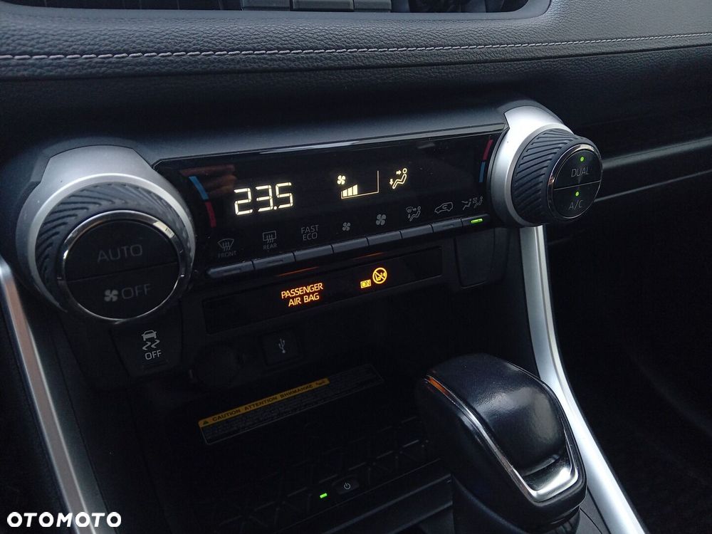 Toyota RAV4 - 22