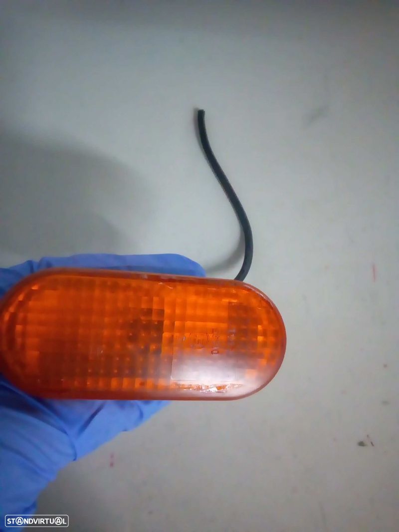 Piscas Guarda Lamas F.D Volkswagen Passat (3B2) - 1