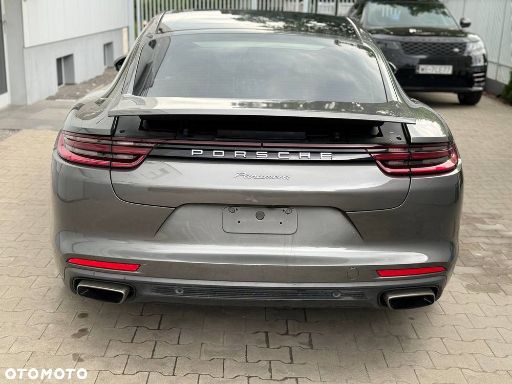 Porsche Panamera 4 - 15
