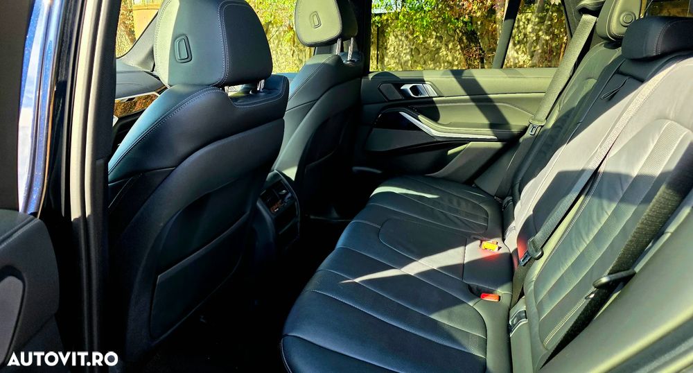 BMW X5 xDrive40i - 8