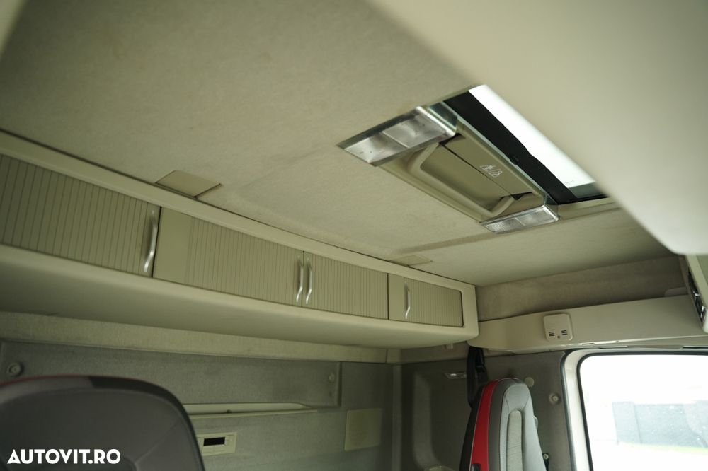 Volvo FH 500 / SISTEM HIDRAULIC / CABINĂ JOSĂ / I-SHIFT / ANVELOPE 100% / - 32