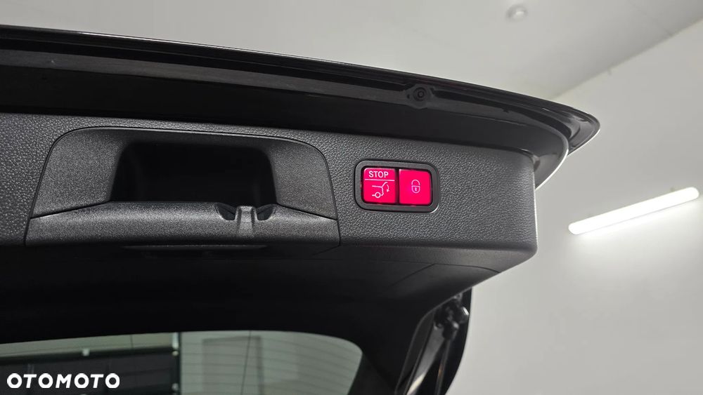 Mercedes-Benz GLC 300 de 4Matic 9G-TRONIC AMG Line Plus - 11