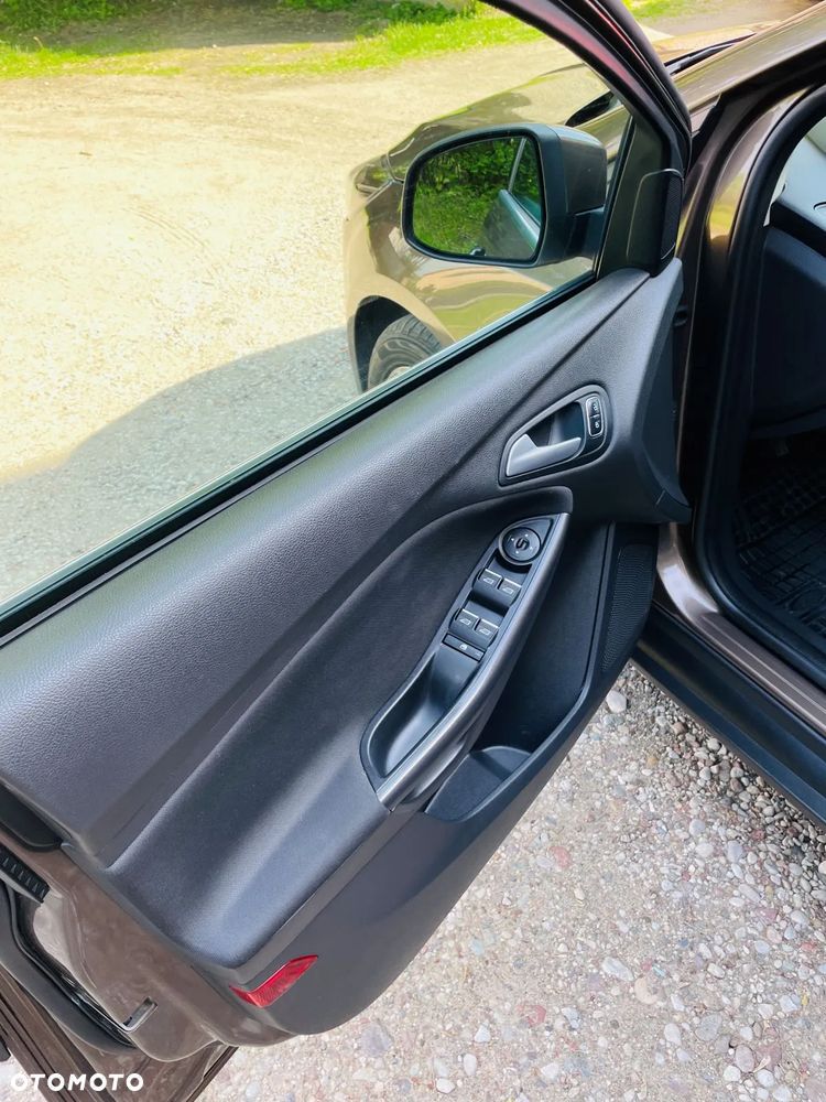 Ford Focus 1.6 SYNC Edition - 15