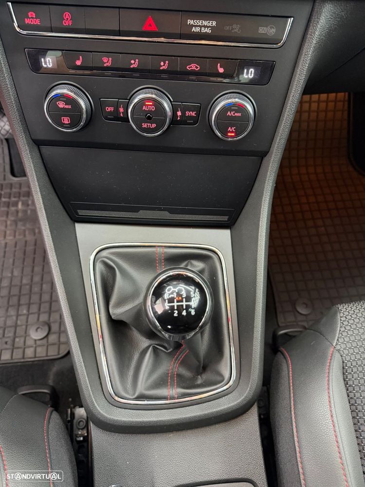 SEAT Leon 2.0 TDI DPF FR - 10