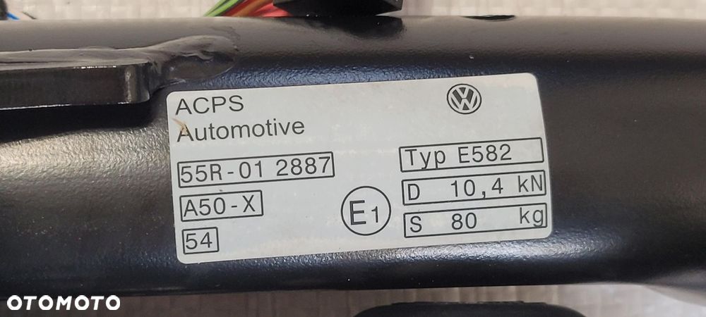 HAK HOLOWNICZY VW GOLF VIII KOMBI 2019- 5H9803881D - 3