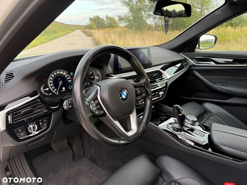 BMW Seria 5 540i GPF Luxury Line - 18