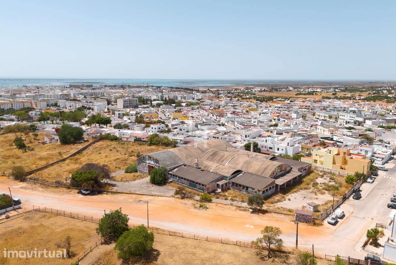 Terreno Urbano com Projeto aprovado para Complexo Residencial - Olhão - Grande imagem: 2/19