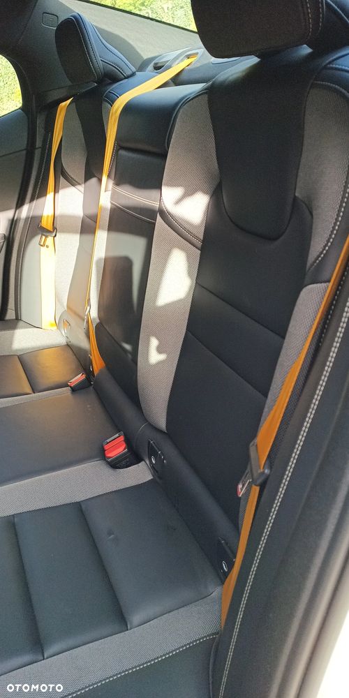 Volvo S60 T8 AWD Plug-In Hybrid Polestar Engineered R-Design - 20