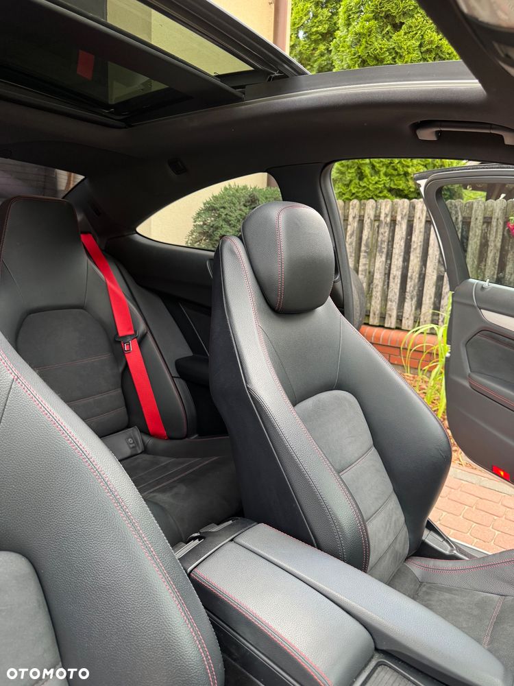 Mercedes-Benz Klasa C 250 CGI BlueEff Sport - 6