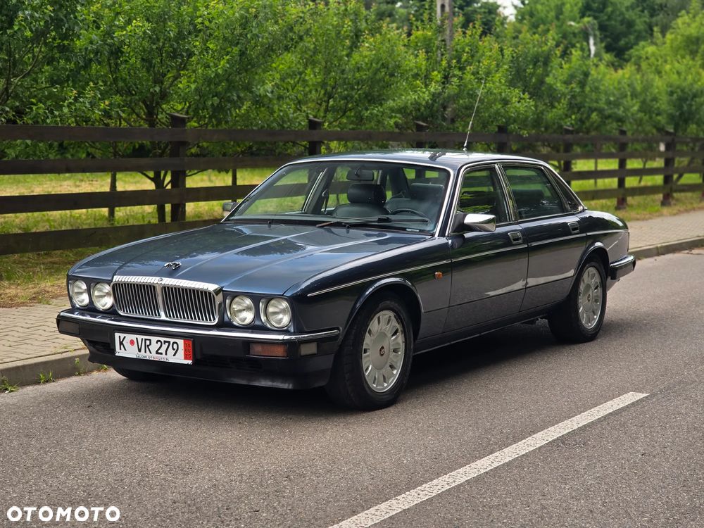 Jaguar Daimler 4.0i - 9