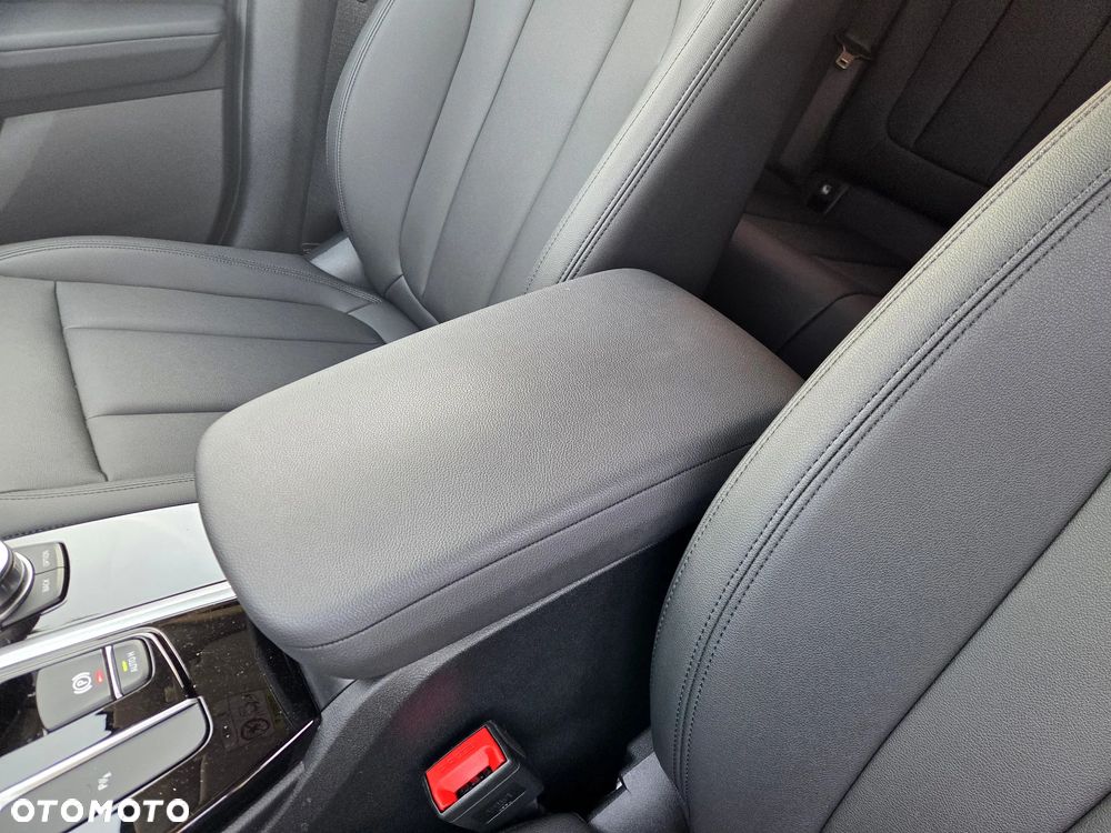 BMW X3 sDrive18d - 29