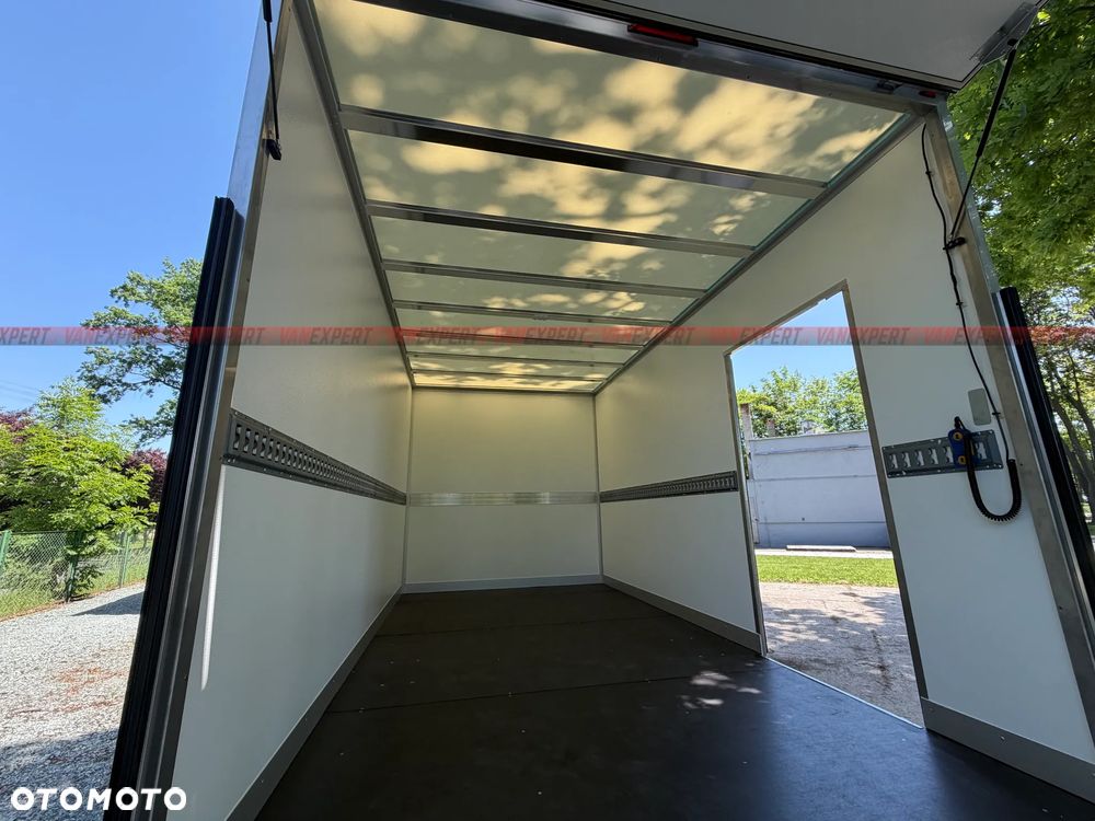 Renault MASTER Nowy Kontener + Winda 750KG - 3