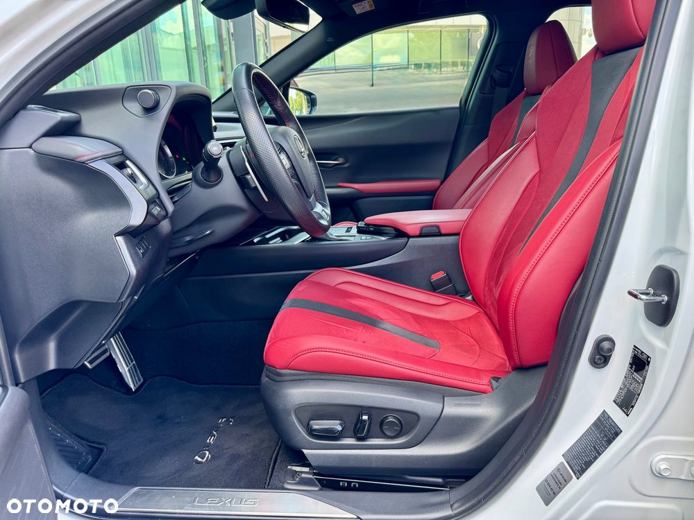 Lexus UX 250h GPF F Sport AWD - 17