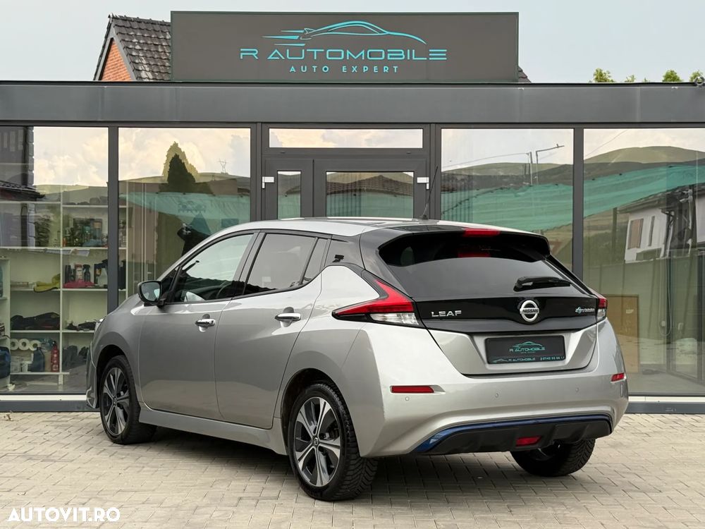 Nissan LEAF 62 kWh e+ N-Connecta - 6