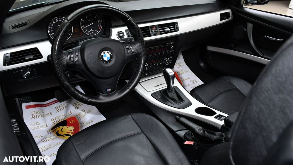 BMW Seria 3 320i Cabrio Aut. - 11