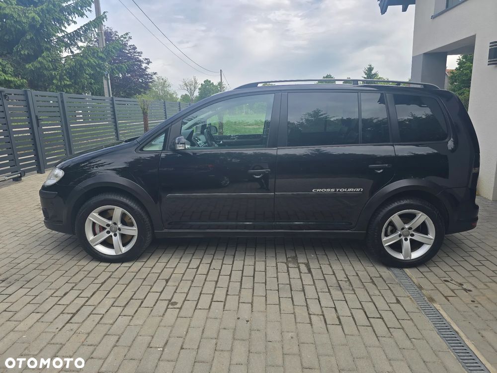 Volkswagen Touran 2.0 TDI DPF DSG Cross - 5
