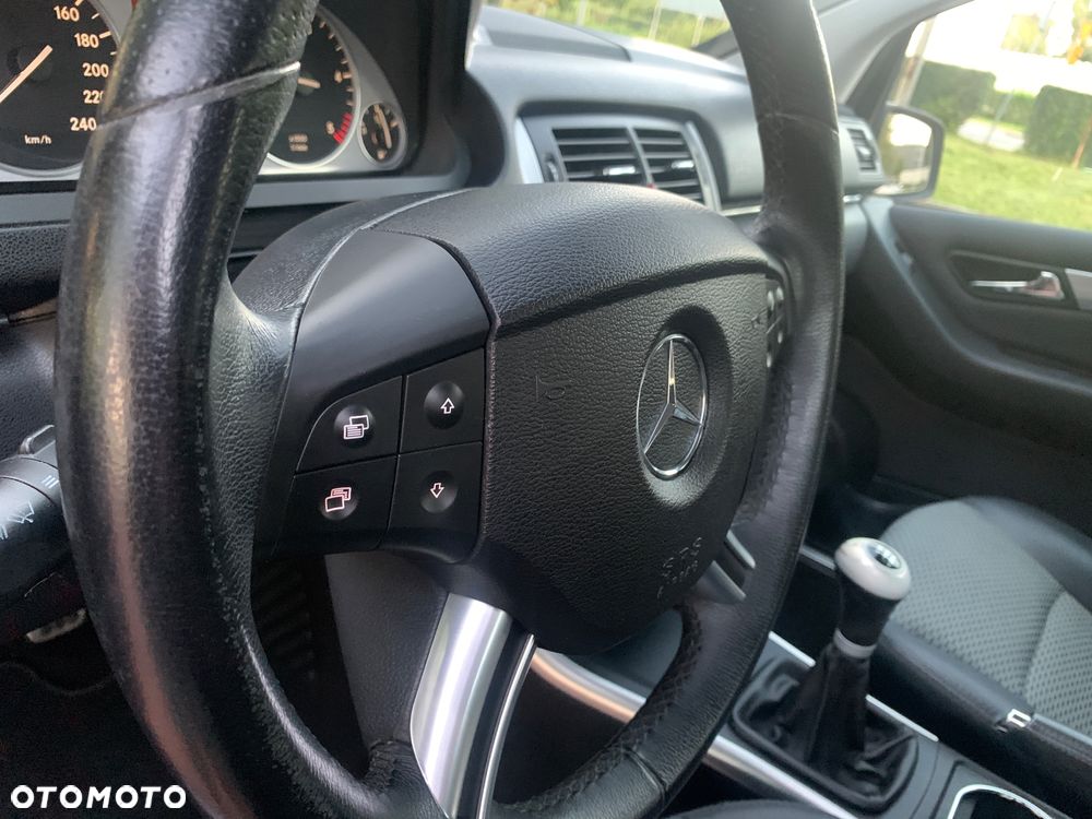 Mercedes-Benz Klasa B 180 CDI - 20
