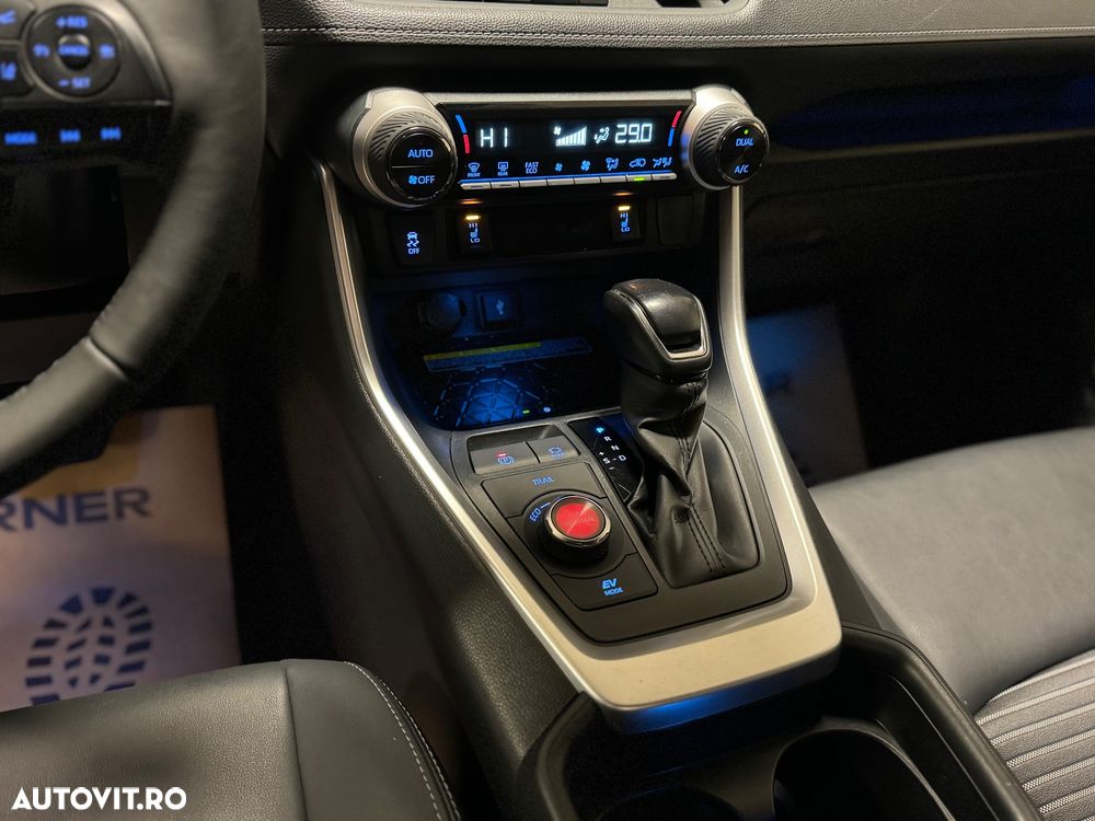 Toyota RAV4 2.5 4x4 Black Edition - 18