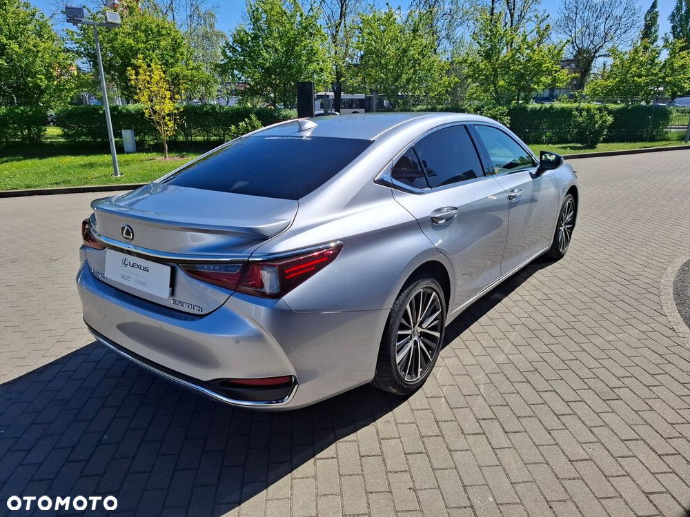 Lexus ES 300h Business Edition - 5