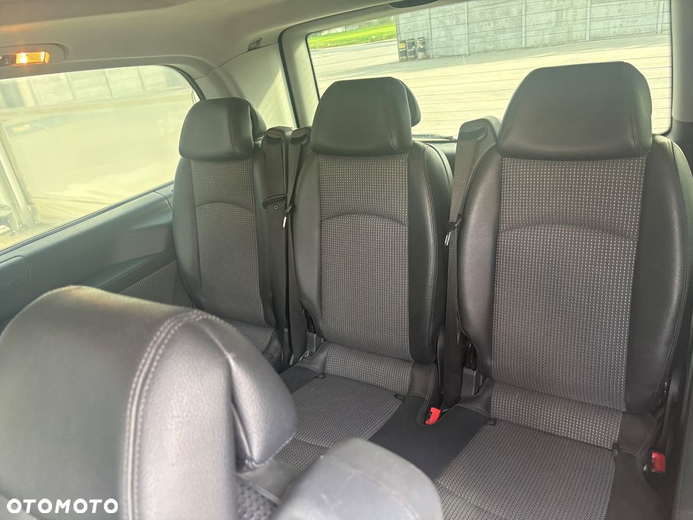 Mercedes-Benz Viano - 13