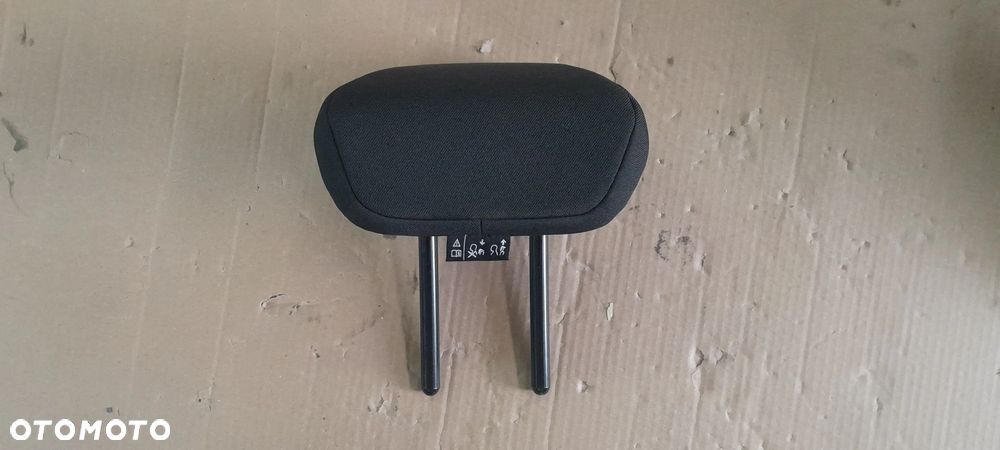 OPEL CORSA F ZAGŁÓWEK TYLNY  ŚRODKOWY - 2