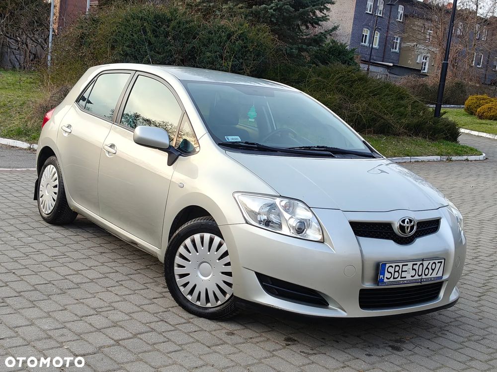 Toyota Auris 2.0 D-4D Luna - 2
