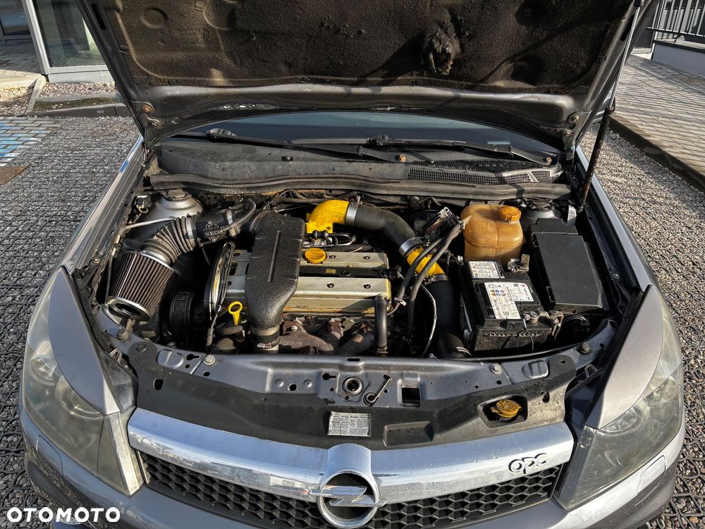 Opel Astra 2.0 T OPC - 11
