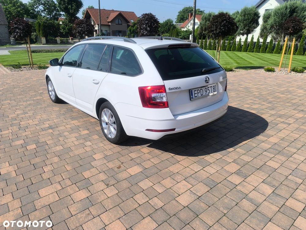 Skoda Octavia 2.0 TDI DSG Ambition - 5