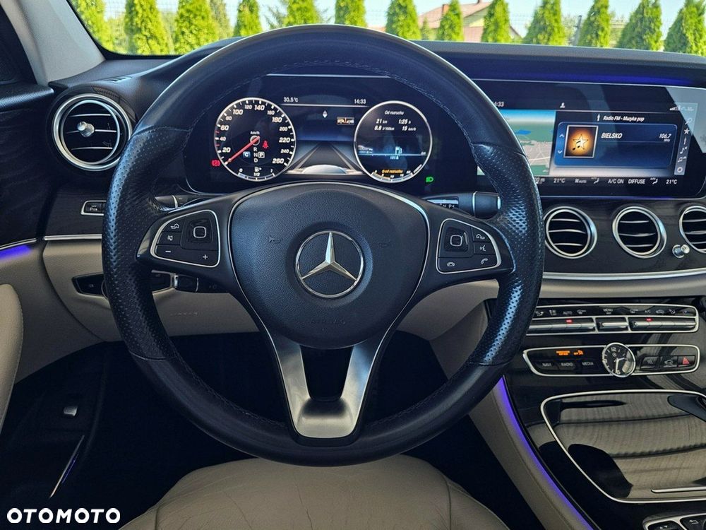 Mercedes-Benz Klasa E - 17