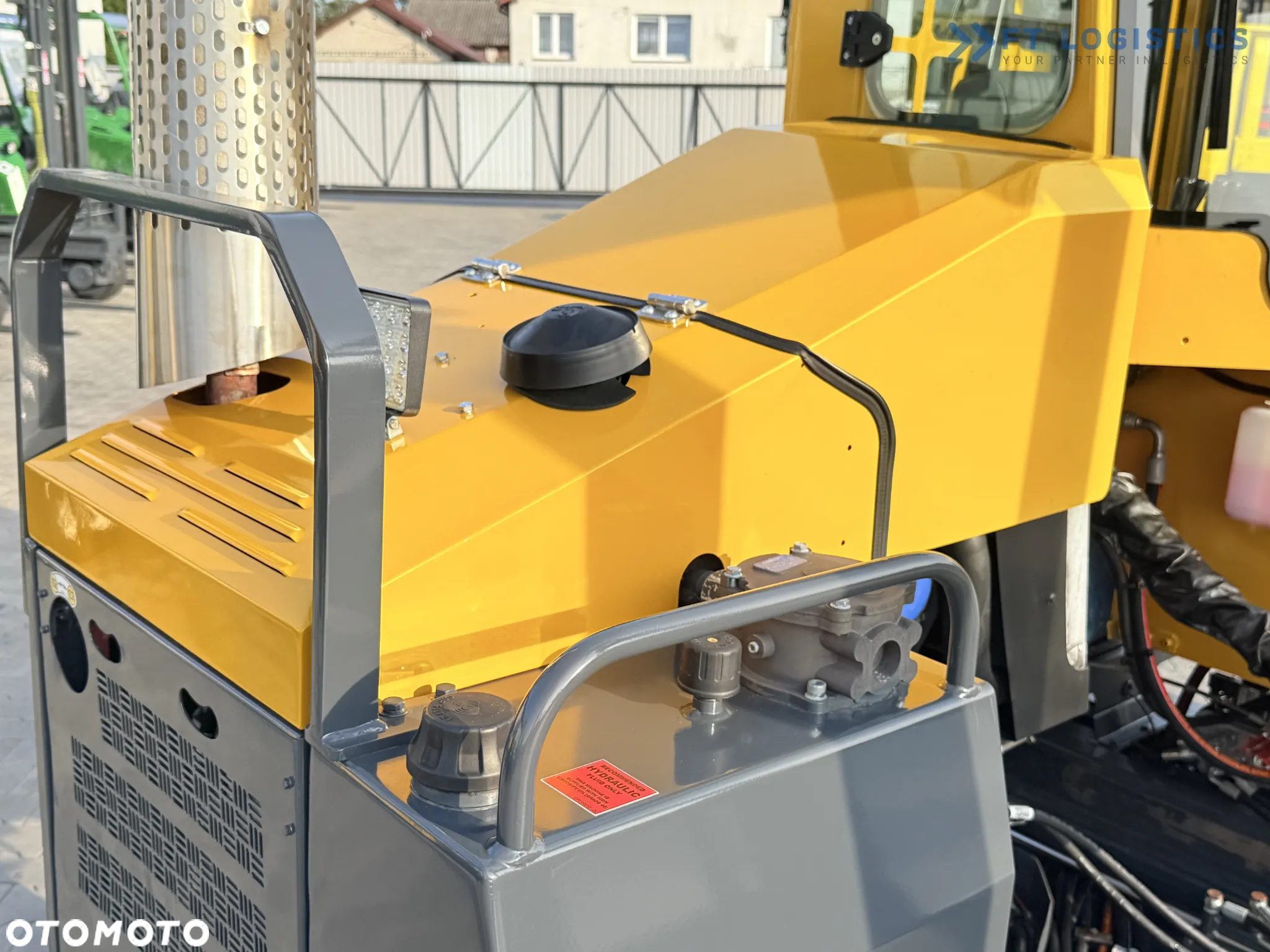 Combilift WÓZEK CZTEROKIERUNKOWY - WIELOKIERUNKOWY C4000 / GAS / DUPLEX 4500MM /JEDYNE 6604 MOTOGODZIN /  PRZESUW WIDEŁ / PEŁNA KABINA / STAN IDEALNY / Szeroka oferta wózków czterokierunkowych i bocznych, dopasowanych do różnorodnych potrzeb i zastosowań - 38