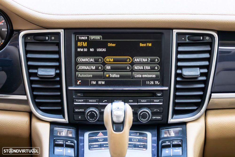 Porsche Panamera Platinum Edition - 38