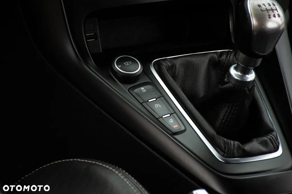 Ford Focus 2.0 TDCi ST mit Leder-Exclusiv-Paket - 23