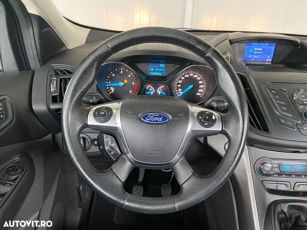 Ford Kuga - 20