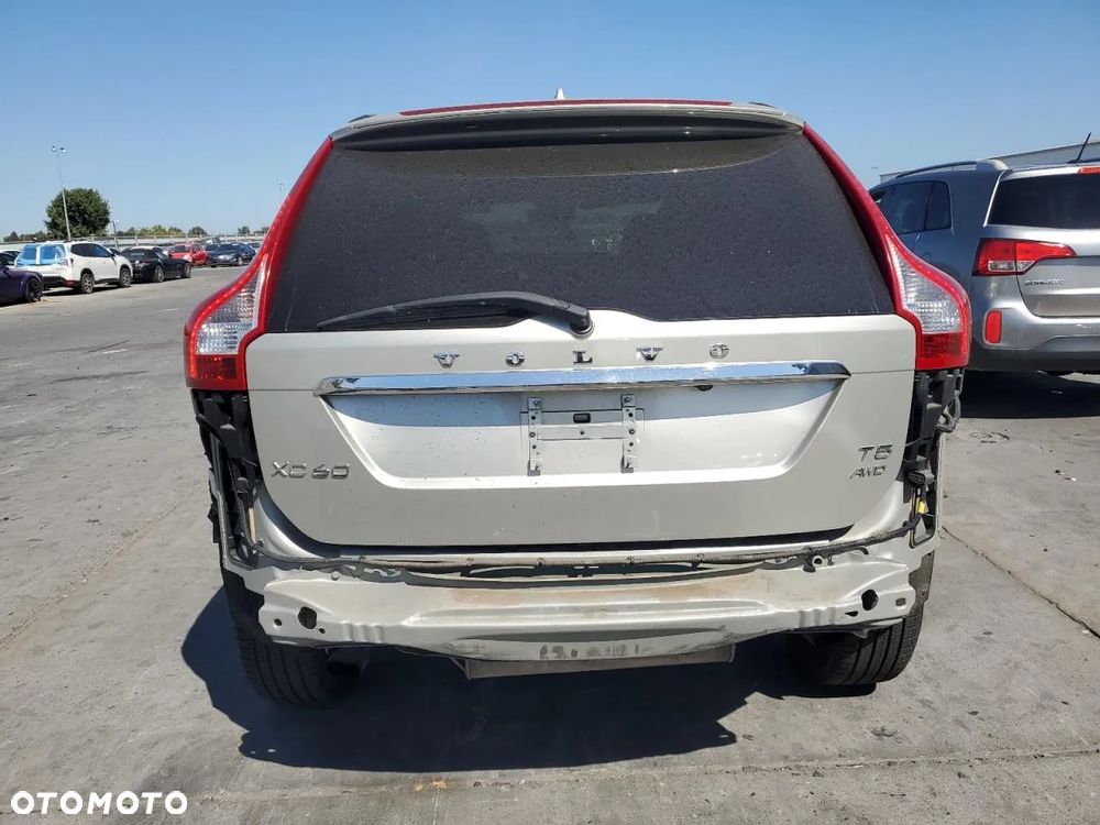 Volvo XC 60 - 6