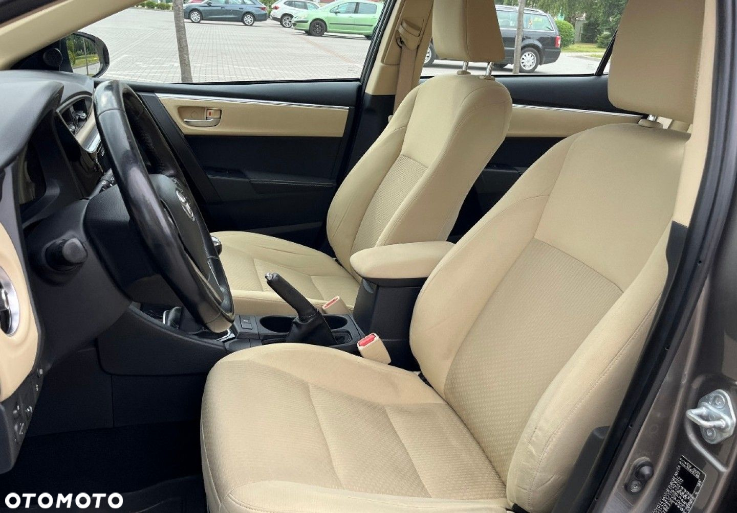 Toyota Corolla - 24