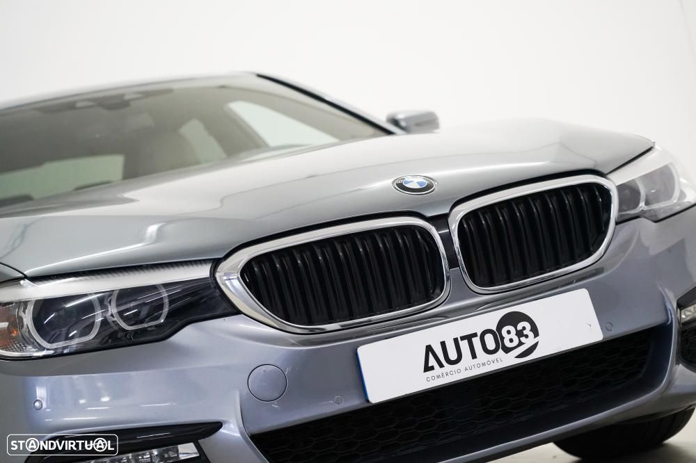 BMW 530 e iPerformance Pack M — fotografia 16