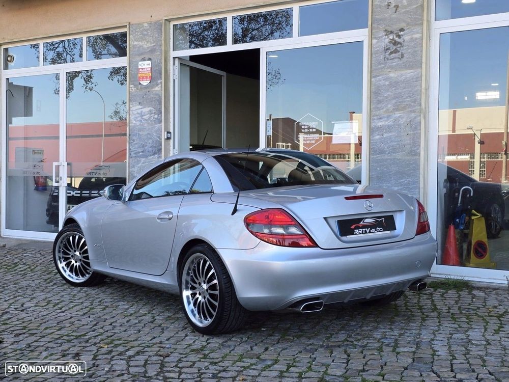 Mercedes-Benz SLK 200 (BlueEFFICIENCY) - 12