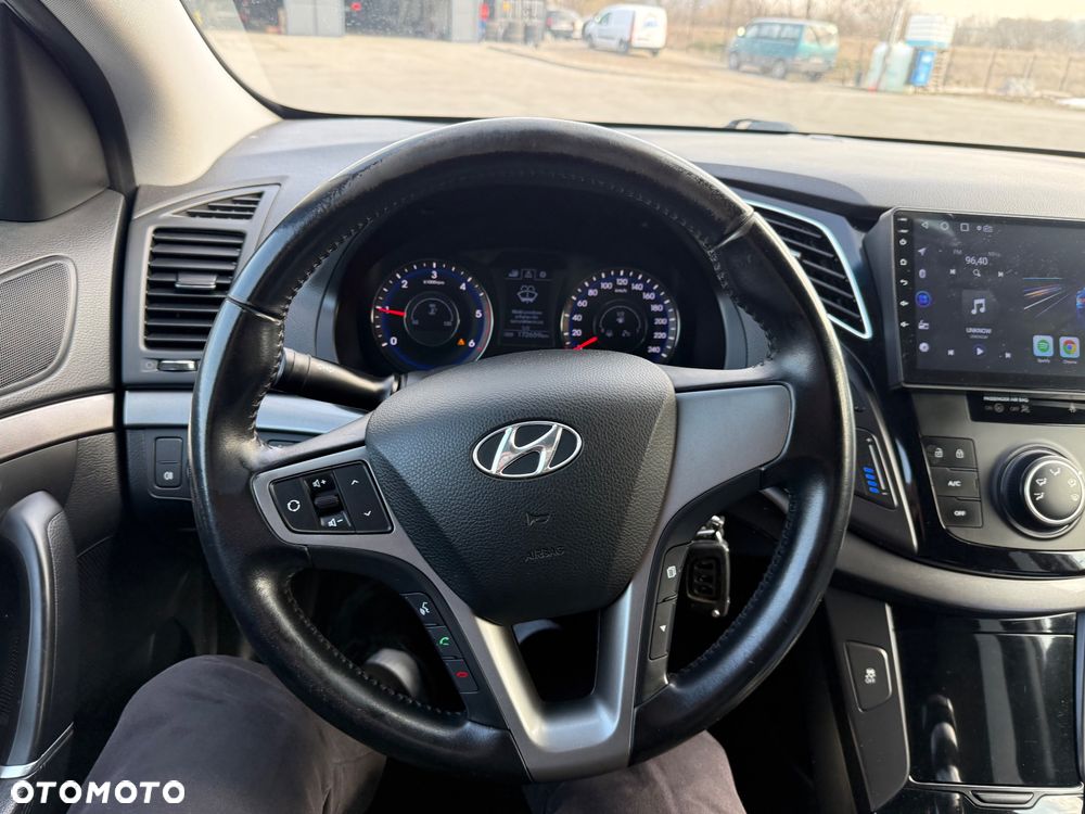 Hyundai i40 Kombi 1.7 CRDi Premium - 25