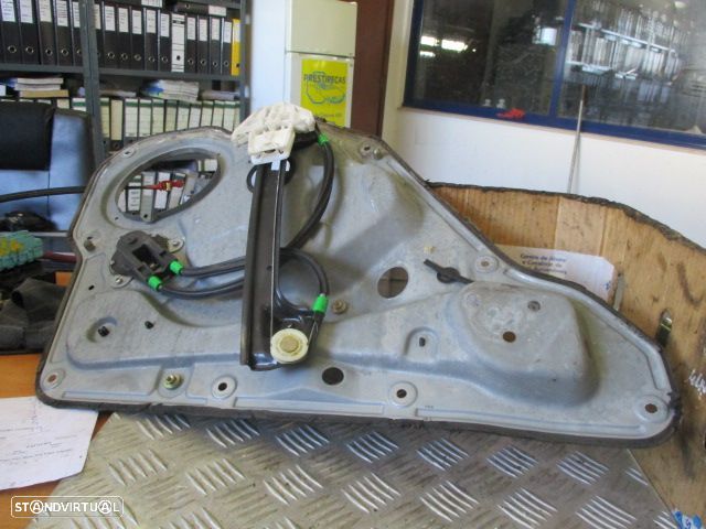 Elevador Manual 1M0839756G SEAT TOLEDO 2001 5P TD - 3