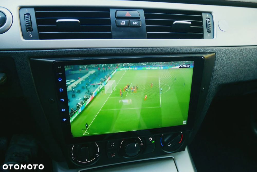 BMW Seria 3 318d - 28