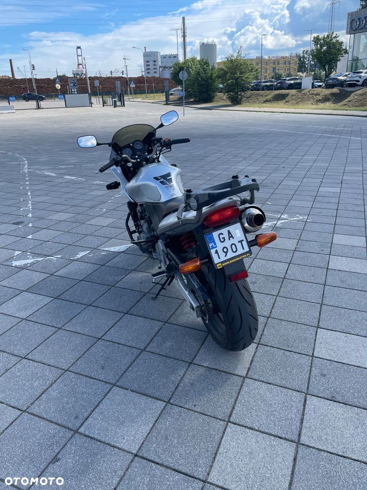 Honda Hornet - 4
