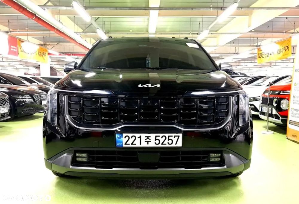 Kia Carnival - 3