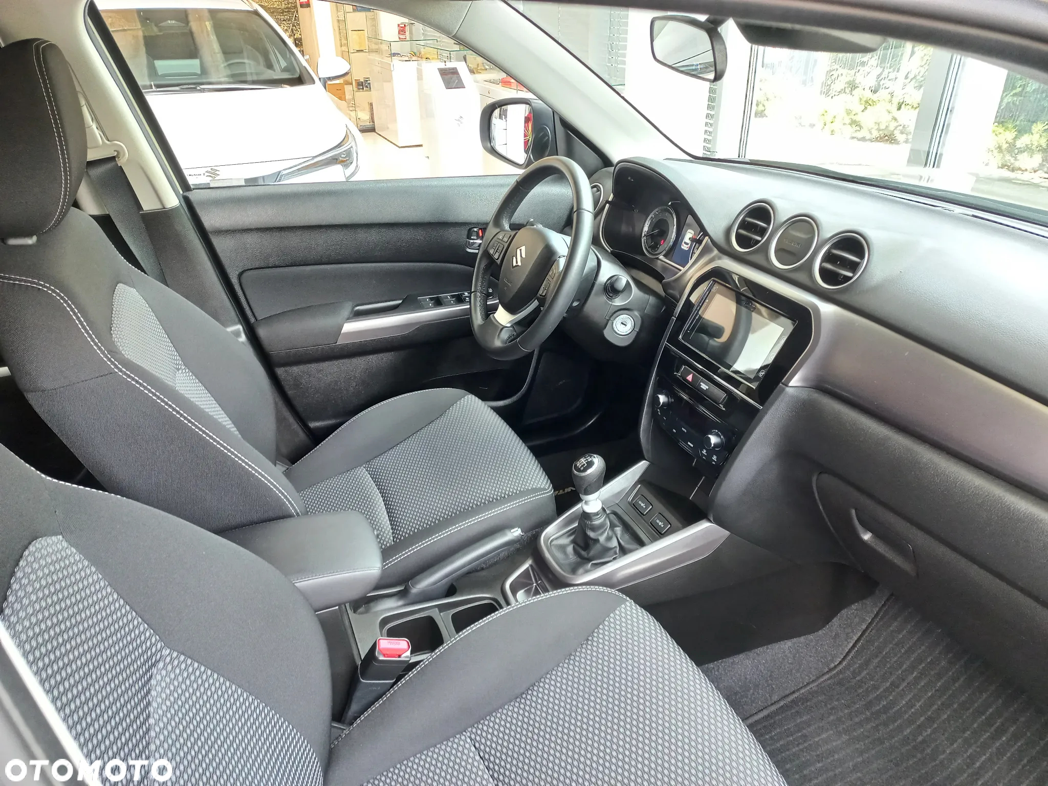 Suzuki Vitara 1.4 Boosterjet SHVS Premium 2WD - 24