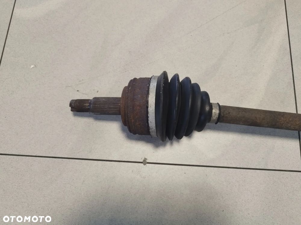 Półoś napędowa lewa krótka Master III Movano B NV400 2.3 DCI - 2