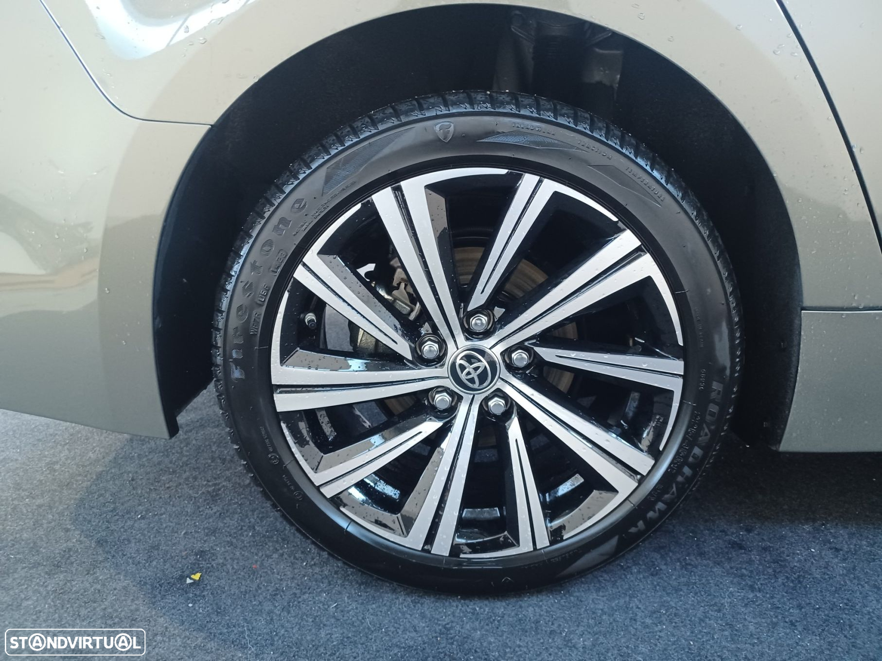 Toyota Corolla Touring Sports 1.8 Hybrid Comfort+P.Sport - 19