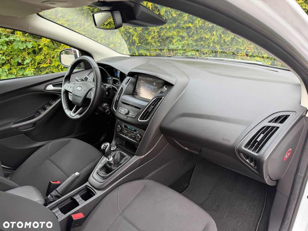 Ford Focus 1.0 EcoBoost Trend - 14