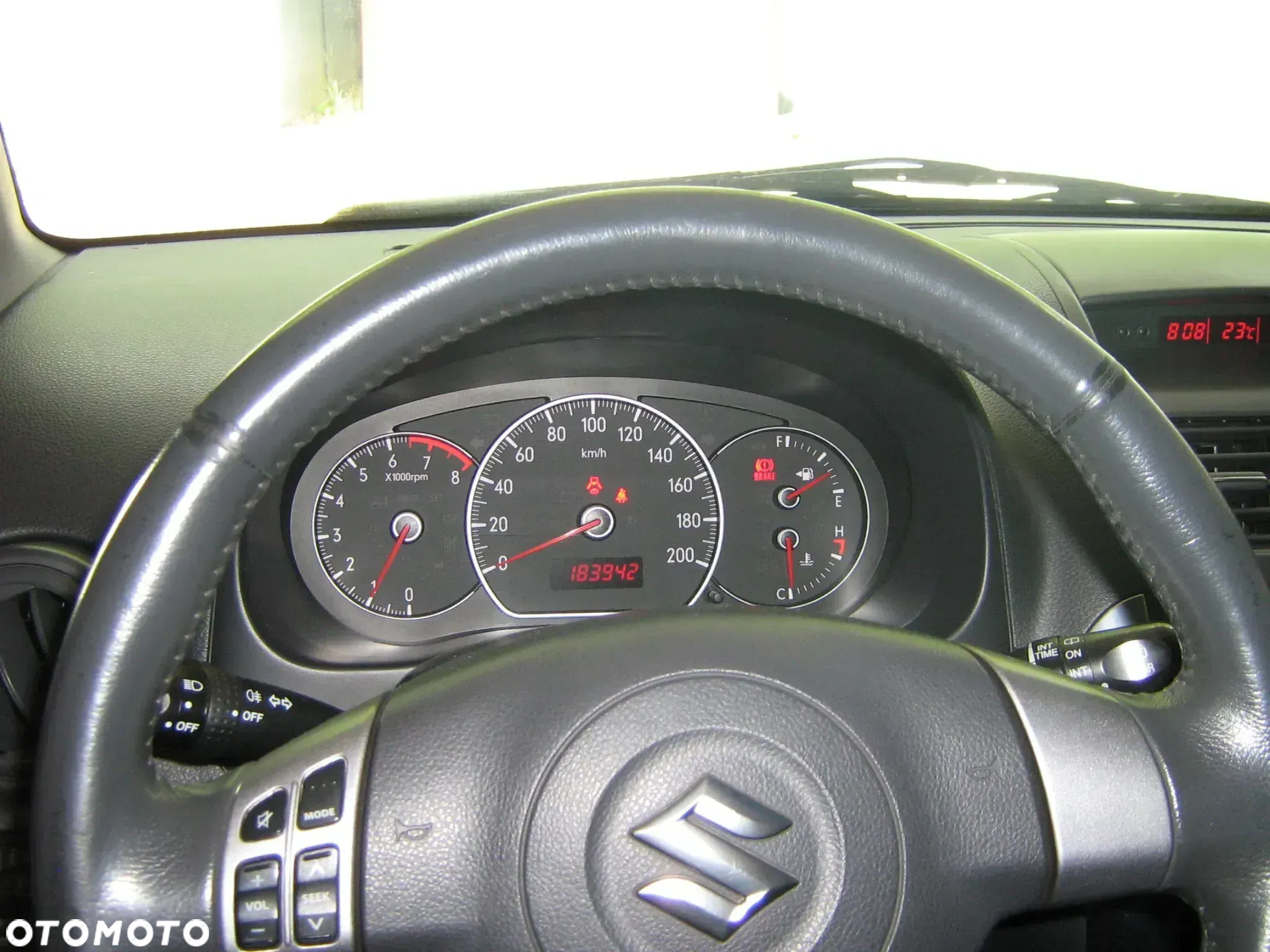 Suzuki SX4 1.6 GS / Premium - 16