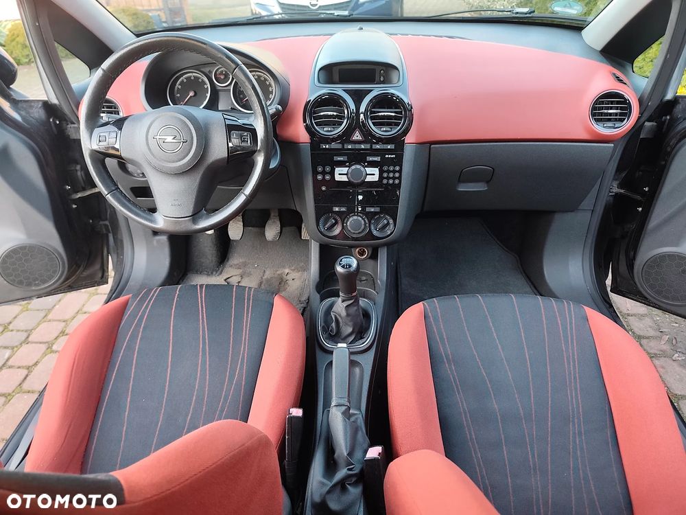 Opel Corsa 1.4 16V Essentia - 20